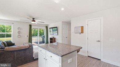 Enjoy easy living in the sought-after Pendleton golf course - photo 19