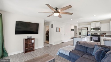 Enjoy easy living in the sought-after Pendleton golf course - photo 23