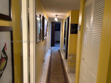 3BED/2BA - CORNER UNIT - FURNISHED - LARGE SCREENED BALCONY WITH - photo 27