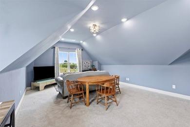Welcome to this exceptional single-level custom home, completed - photo 36
