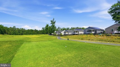 Enjoy easy living in the sought-after Pendleton golf course - photo 36