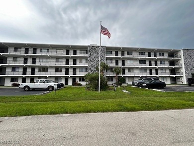 Cape Coral Area Condo For Sale in Cape Coral Florida