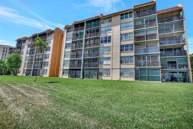 3BED/2BA - CORNER UNIT - FURNISHED - LARGE SCREENED BALCONY WITH - photo 42