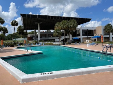 3BED/2BA - CORNER UNIT - FURNISHED - LARGE SCREENED BALCONY WITH - photo 44