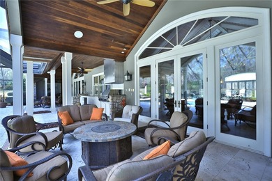 Elegant Entertaining Estate in the Country Club of Ocala. Set on - photo 46