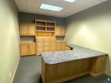 This is a rare opportunity to purchase a newly remodeled office - photo 4