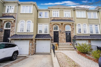 Welcome to Olde Stone Commons in desirable Arden Heights! This - photo 1
