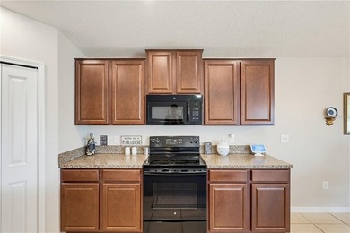 Experience the ideal blend of comfort and convenience in this - photo 8