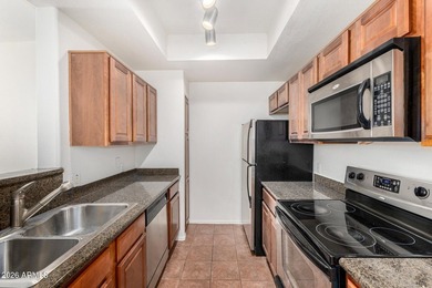 Great Condo with fresh paint and carpet. Tile in all of the wet - photo 2