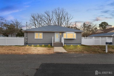 (private lake, pond, coastal) Home For Sale in Lacey New Jersey