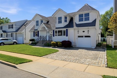 Welcome to this beautifully upgraded and meticulously maintained - photo 3
