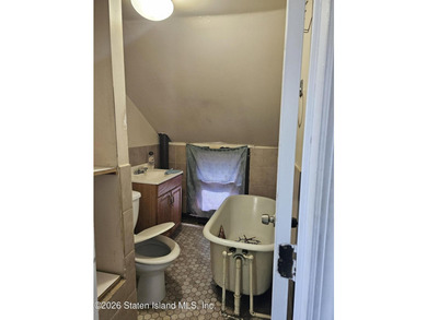 ATTENTION: BUILDERS, FLIPPERS, SMALL BUSINESSES,INVESTORS THIS - photo 4