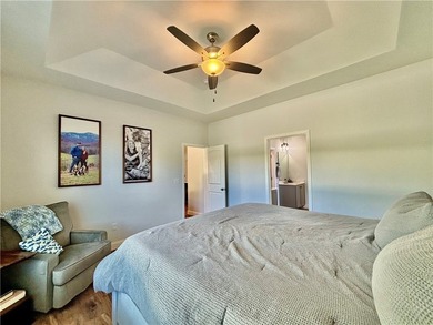 Sellers are offering a 1-year home warranty for added peace of - photo 15