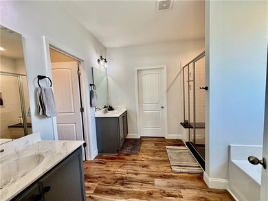 Sellers are offering a 1-year home warranty for added peace of - photo 16