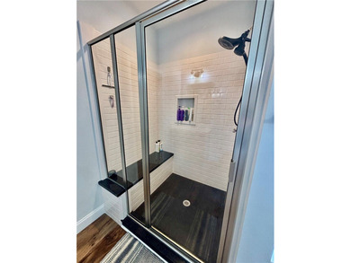 Sellers are offering a 1-year home warranty for added peace of - photo 18