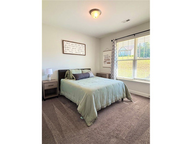 Sellers are offering a 1-year home warranty for added peace of - photo 20