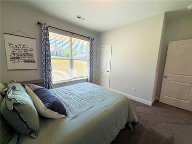 Sellers are offering a 1-year home warranty for added peace of - photo 21