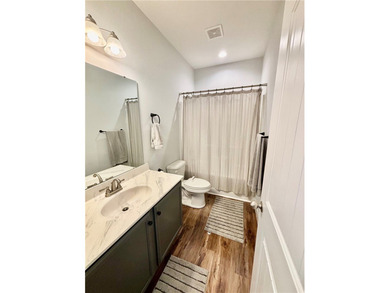 Sellers are offering a 1-year home warranty for added peace of - photo 24