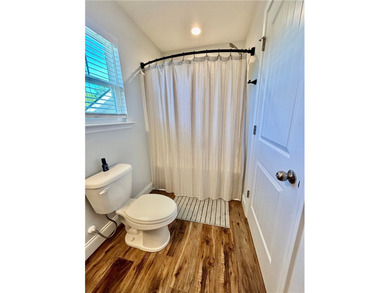 Sellers are offering a 1-year home warranty for added peace of - photo 29