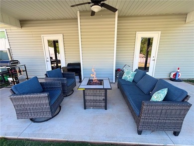 Sellers are offering a 1-year home warranty for added peace of - photo 33