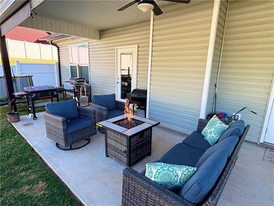 Sellers are offering a 1-year home warranty for added peace of - photo 34