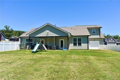 Sellers are offering a 1-year home warranty for added peace of - photo 37