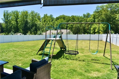 Sellers are offering a 1-year home warranty for added peace of - photo 38