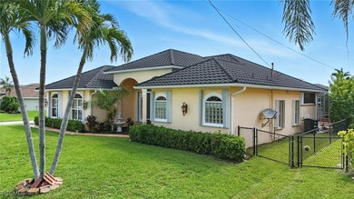 WELCOME TO A SUN-DRENCHED RETREAT IN ONE OF CAPE CORAL'S MOST - photo 2