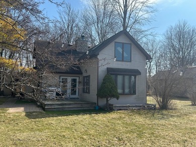 Beautiful lakefront home on Lake Laura in Canadian Lakes! This - photo 2