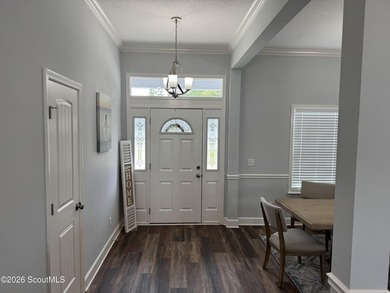 House features a large lot on approximately 30 Acre Lake, Stucco - photo 3