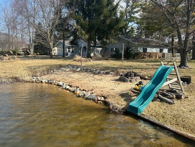 Beautiful lakefront home on Lake Laura in Canadian Lakes! This - photo 6