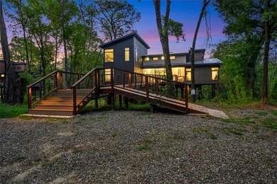 WELL APPOINTED, PROFESSIONAL DESIGNED, CUSTOM BUILT HOME ON THE - photo 7