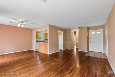Welcome to this charming Canterbury model located in the - photo 11