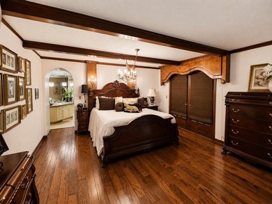 Welcome to luxury living at its finest. This stunning 5-bedroom - photo 11