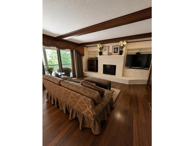 Welcome to luxury living at its finest. This stunning 5-bedroom - photo 12