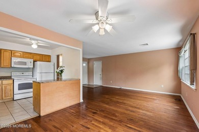 Welcome to this charming Canterbury model located in the - photo 15