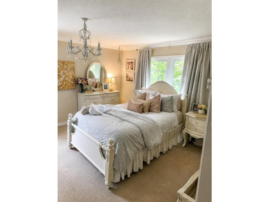 Welcome to luxury living at its finest. This stunning 5-bedroom - photo 15