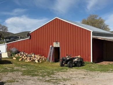 Escape to Bear Lake and enjoy the character of this log cabin - photo 15