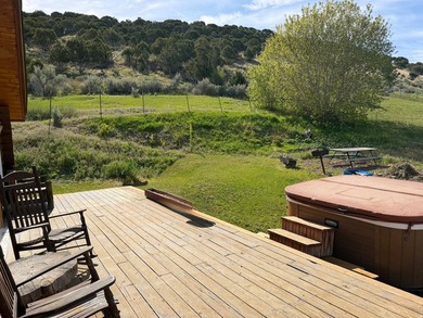 Escape to Bear Lake and enjoy the character of this log cabin - photo 18