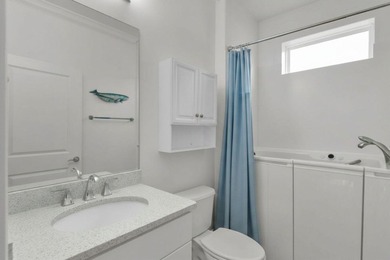 PRIVATE POOL LAGOON-TO-WOODED VIEWS ELEVATED FINISHES DETAILED - photo 19