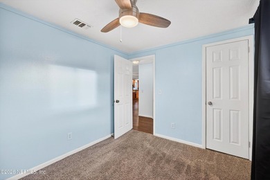 Welcome to 1411 Sharonwood Ln, a standout Jacksonville gem in - photo 22