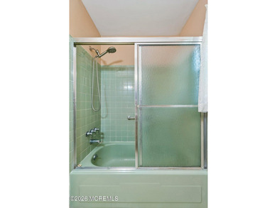 Welcome to this charming Canterbury model located in the - photo 23