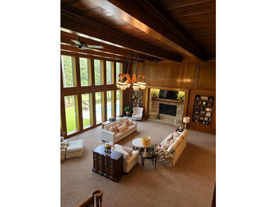 Welcome to luxury living at its finest. This stunning 5-bedroom - photo 23