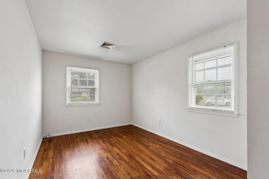 Welcome to this charming Canterbury model located in the - photo 27