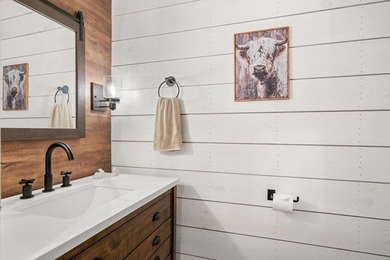 Stunning Craftsman Farmhouse in the Gated Community of Thirteen - photo 48