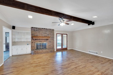 This 3 bedroom, 2 full bath home has so much to offer in an - photo 8