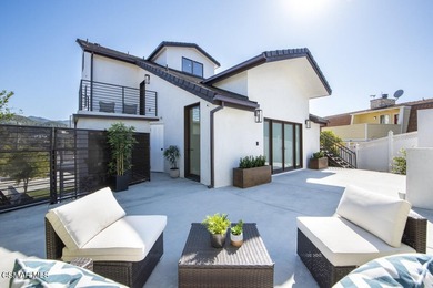 A modern residence defined by glass, light, and landscape. - photo 1