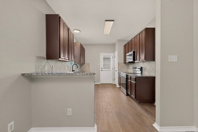 Welcome to 10423 Green Prairie, a beautifully maintained - photo 7
