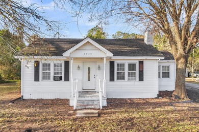 Lake Moultrie Home For Sale in Saint Stephen South Carolina