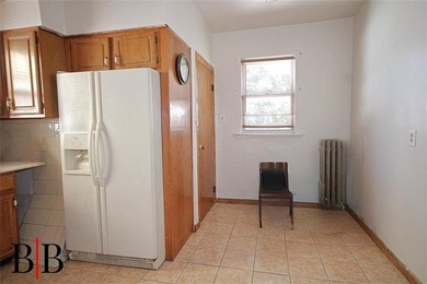 Well Kept Detached 1 family located in Old Mill Basin which - photo 8